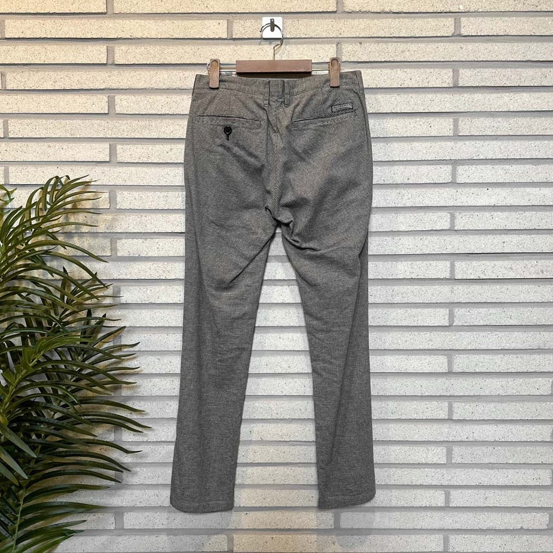 버버리 블랙라벨 하운즈투스 체크 울 슬랙스 사선포켓 디테일 슬림핏 상품이미지2