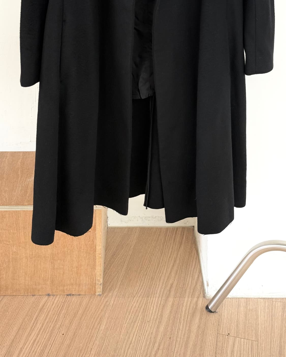 요지 야마모토 블랙 펨므 버튼리스 코트 상품이미지5