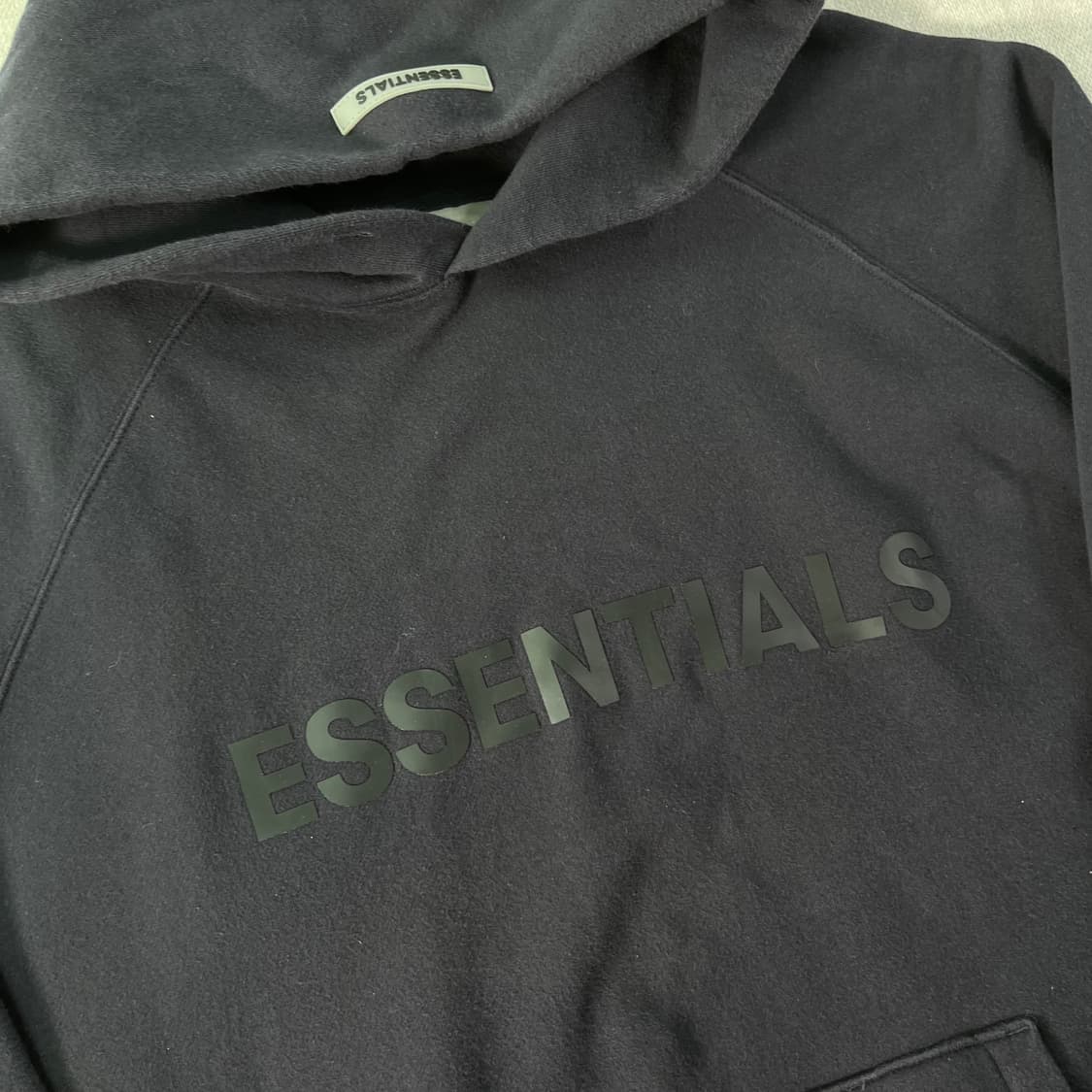 105 피오갓 에센셜 후드티 상품이미지2