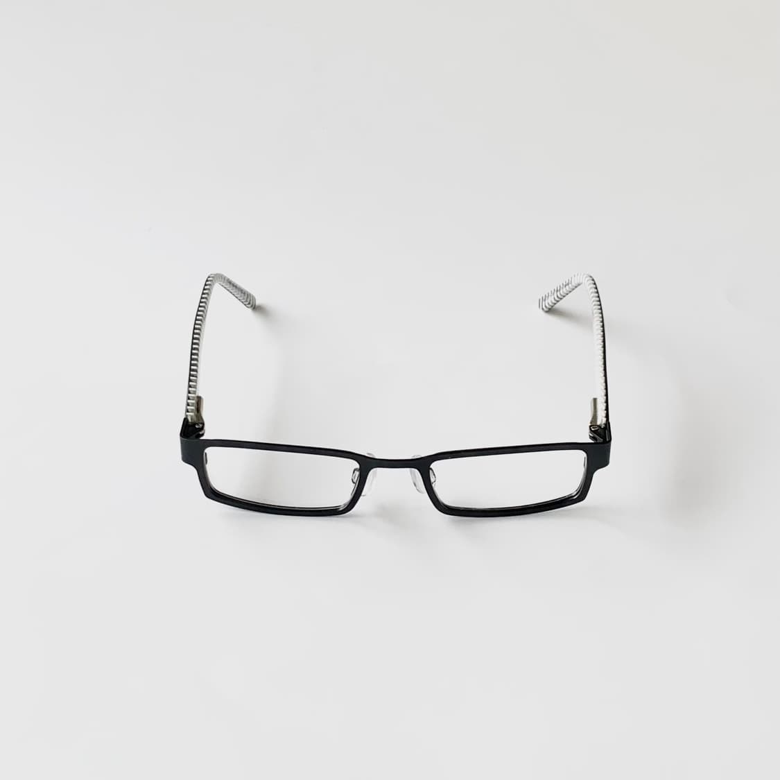 890 데드스탁 빈티지 스몰사이즈 미니멀 메탈 블랙 스퀘어 프레임 픽키 상품이미지2