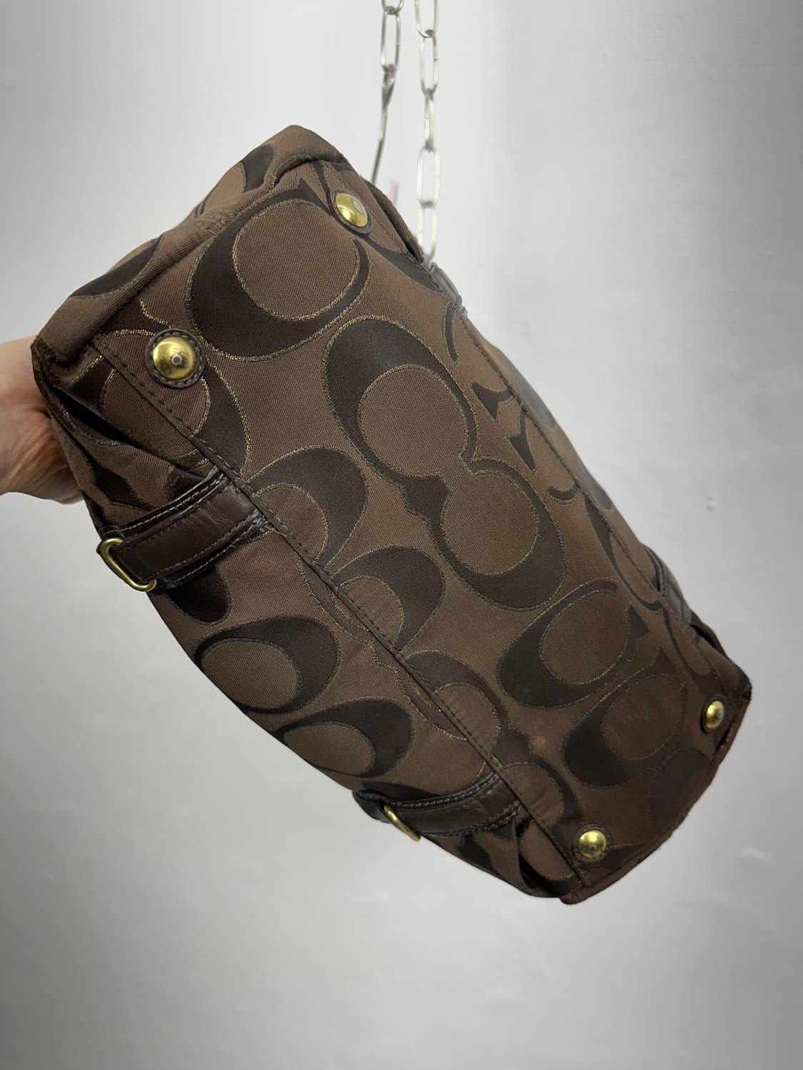 Coach dark brown stud bag 상품이미지4