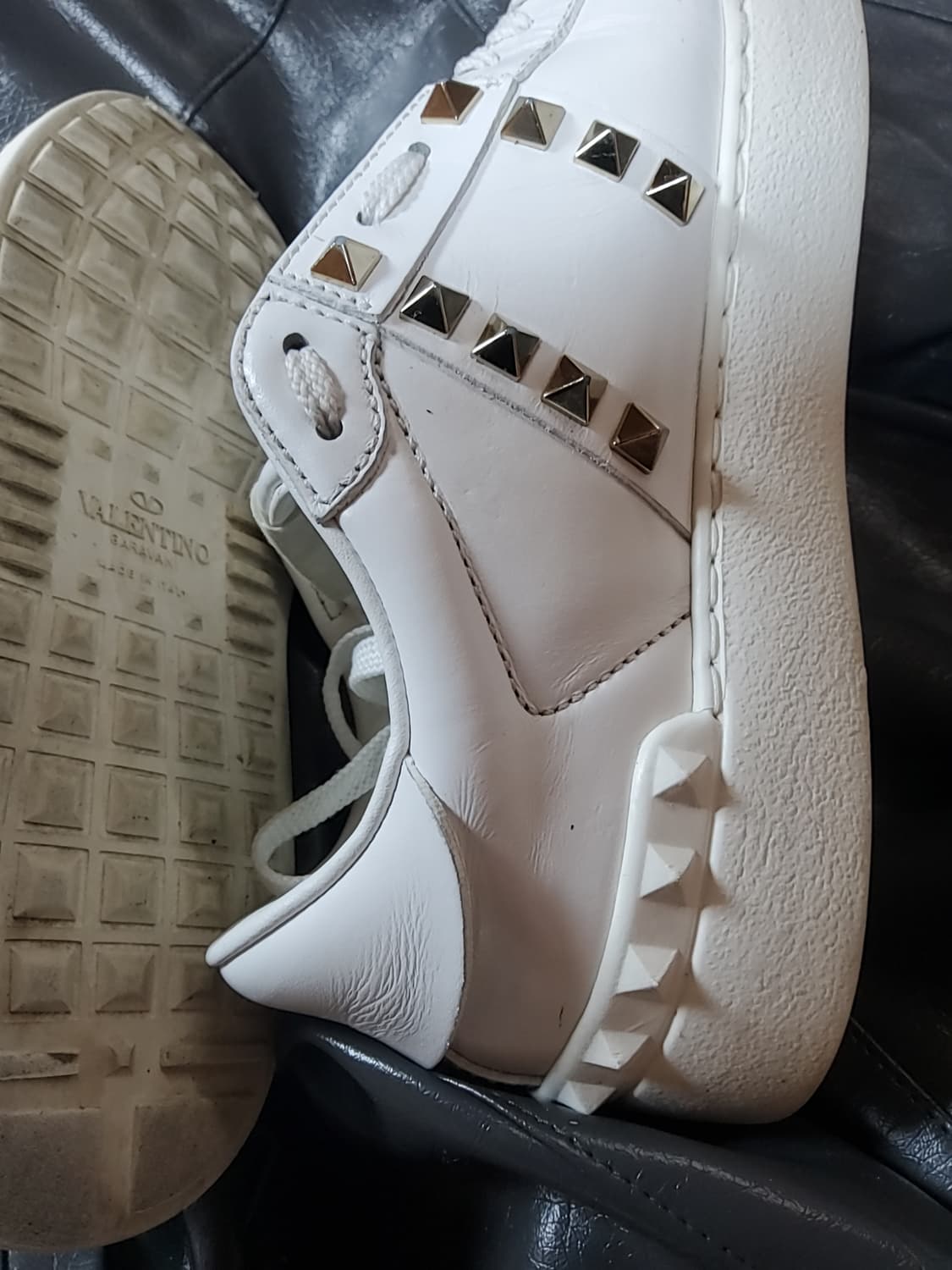 발렌티노 가라바니 언타이틀드 락스터드 스니커즈 235(정품) 상품이미지6