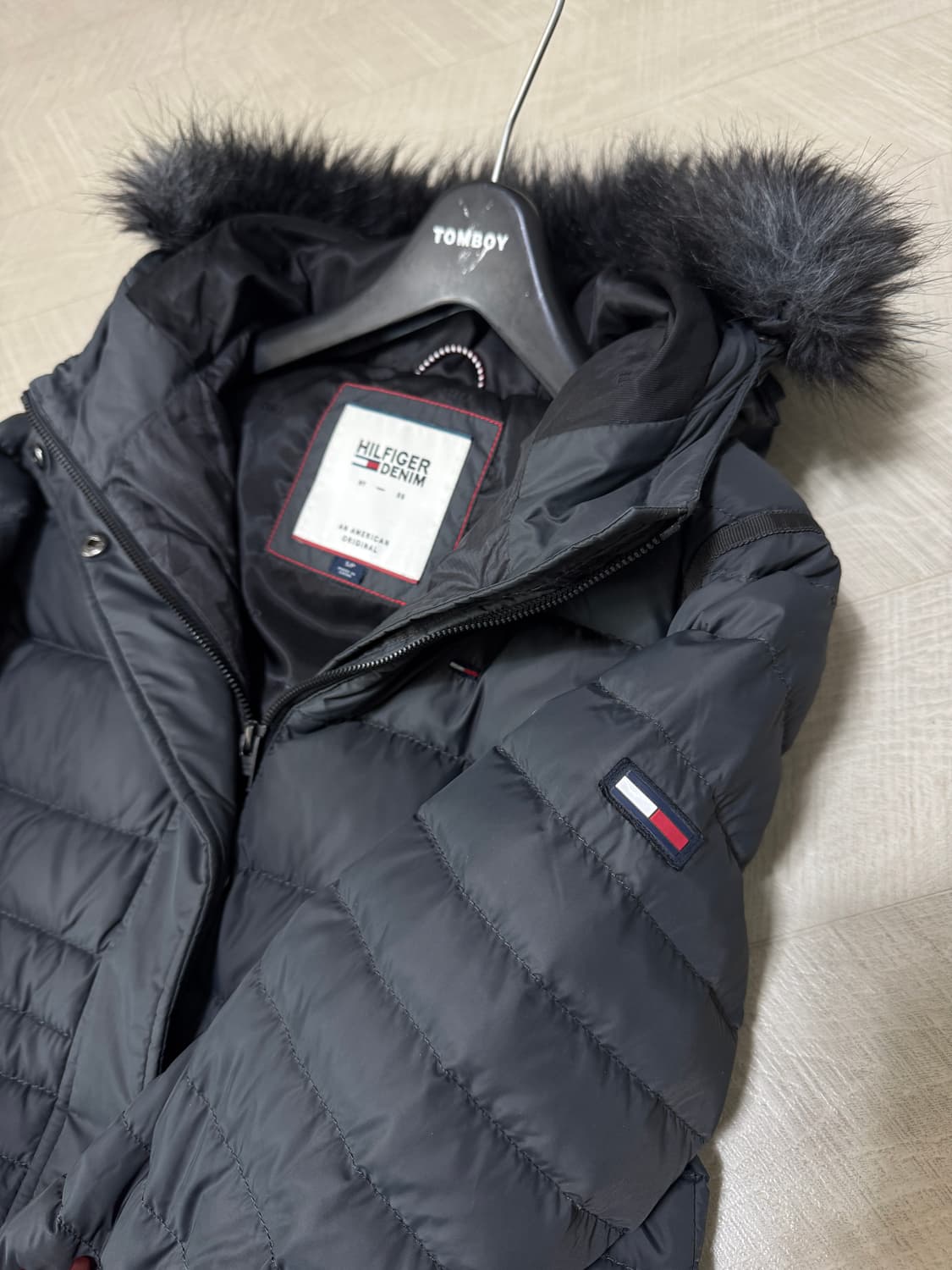 타미힐피거 우먼즈 패딩(털 탈부착 가능) 상품이미지2
