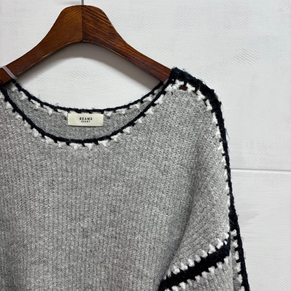 BEAMS HEART 빔즈 하트 루즈핏 그레이 니트  상품이미지2