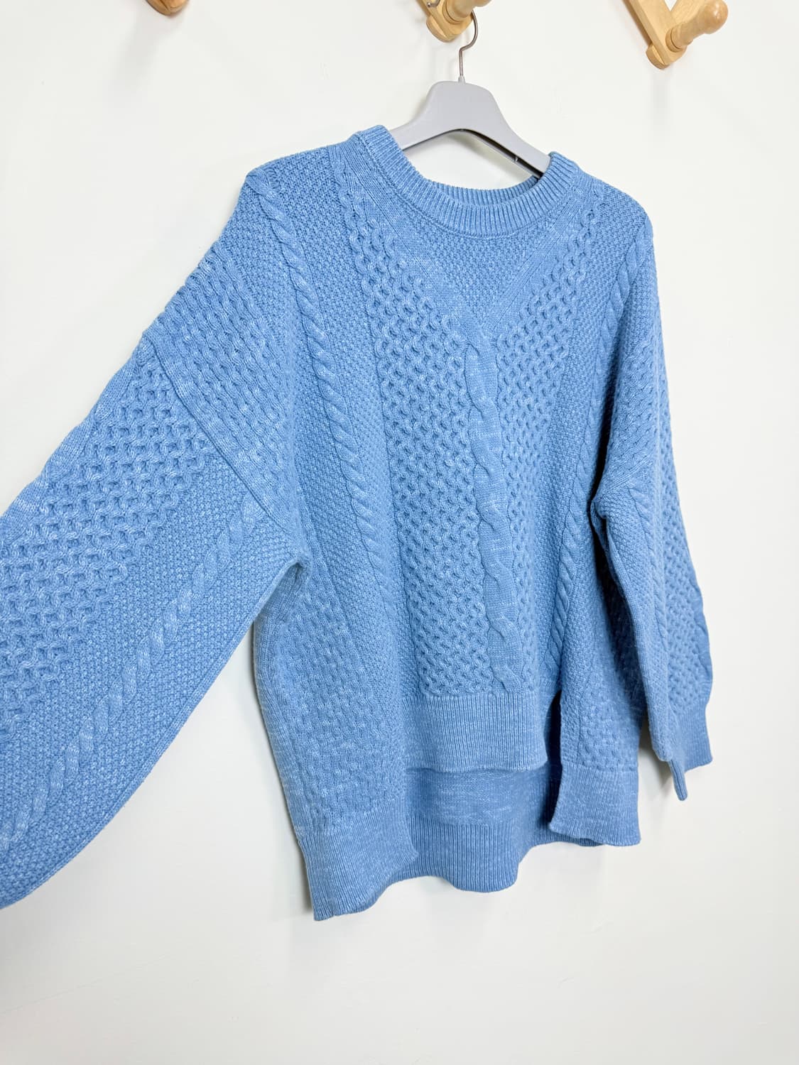 쿠오세 케이블 절개 니트 상품이미지5