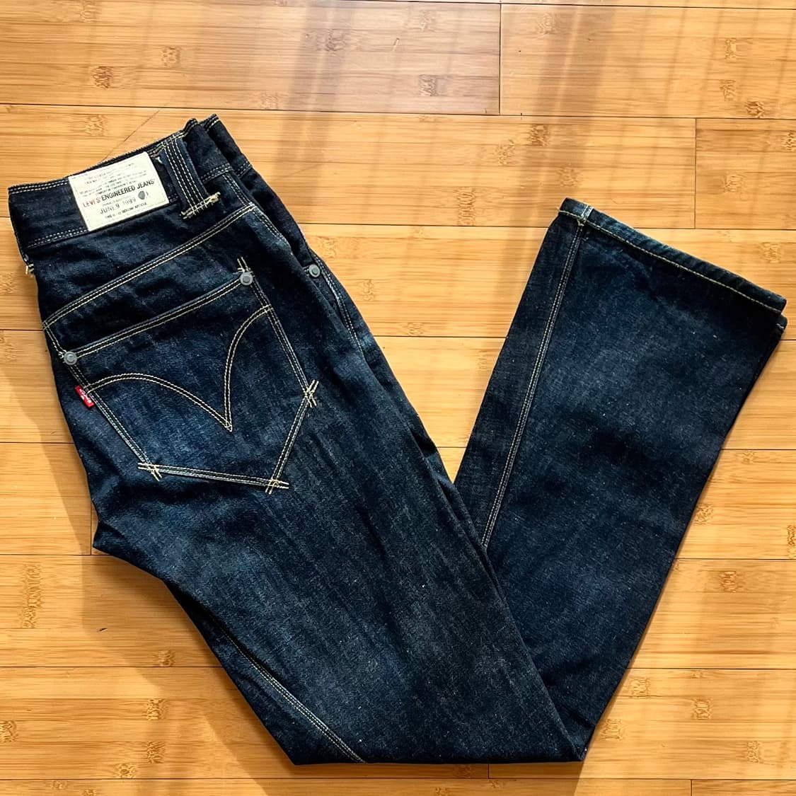 리바이스 엔지니어드진 데님팬츠 27 x 34 상품이미지1