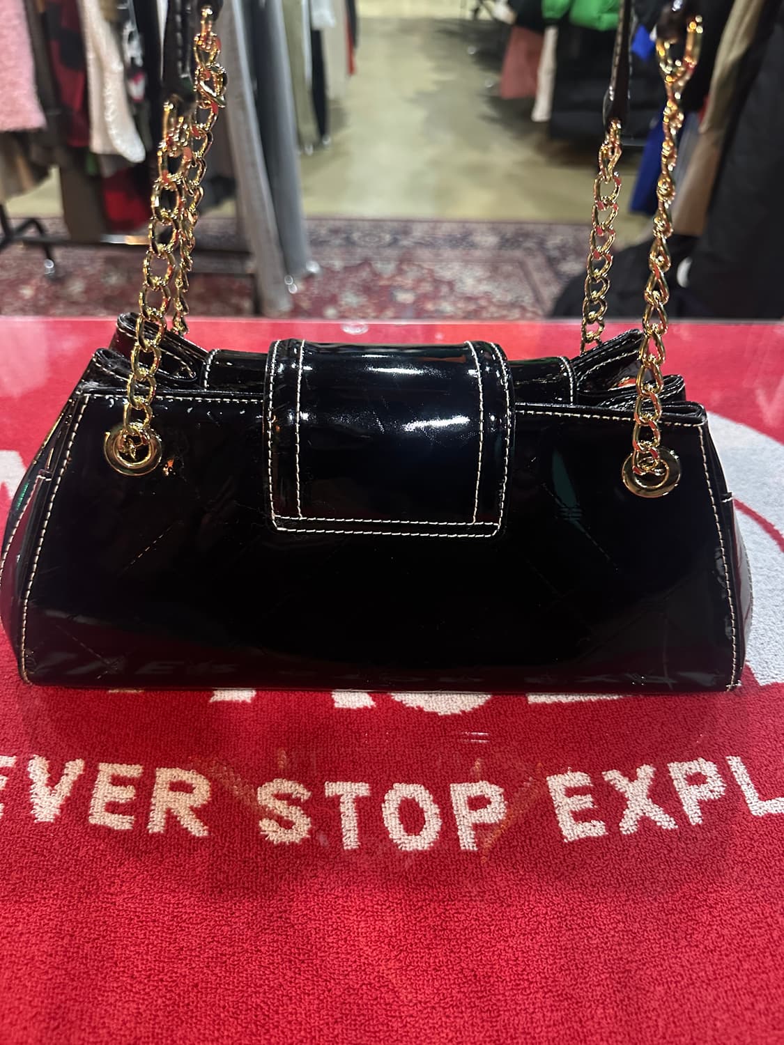 발렌시아가 에나멜 체인 숄더백 상품이미지3