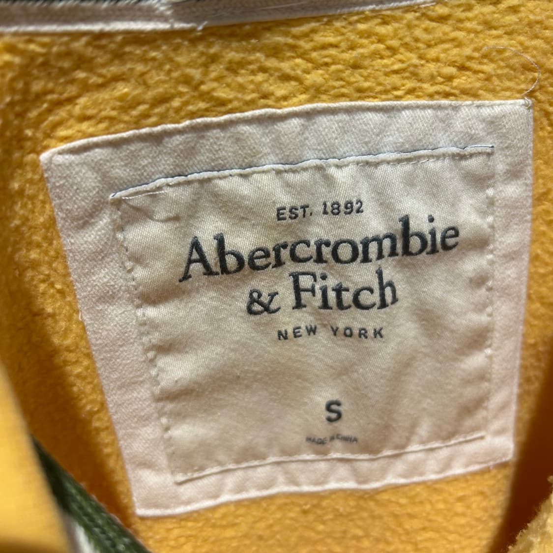 Abecrombie Yellow Zip-Up Hoodie 상품이미지9