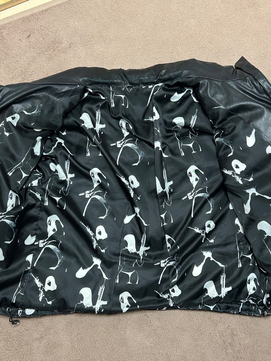 떠그클럽 레더 패딩 1사이즈 초판 상품이미지5