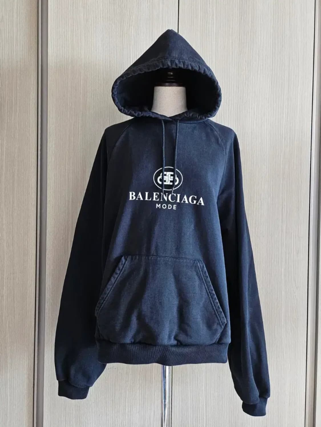 (번개케어검수통과)발렌시아가 BB 로고 블랙 오버핏 후드티 L 상품이미지4