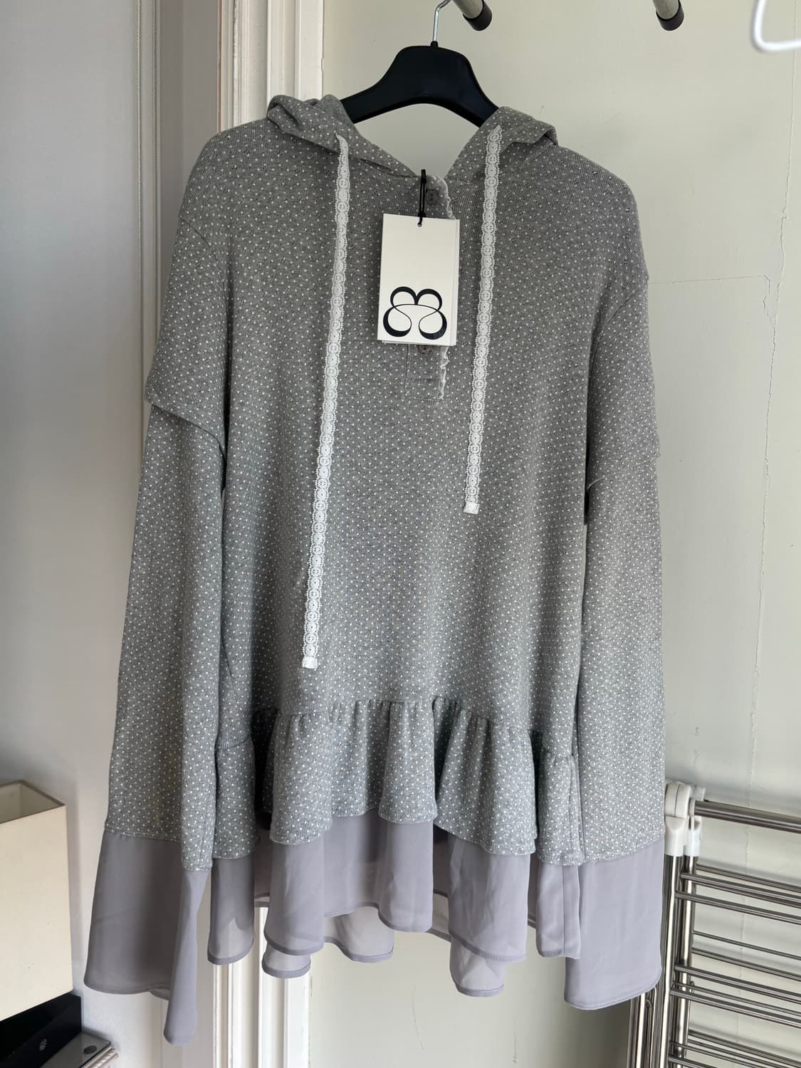 *새상품* 뚜오미오 프릴 쉬폰 후디/ 구매가 89,000 상품이미지1