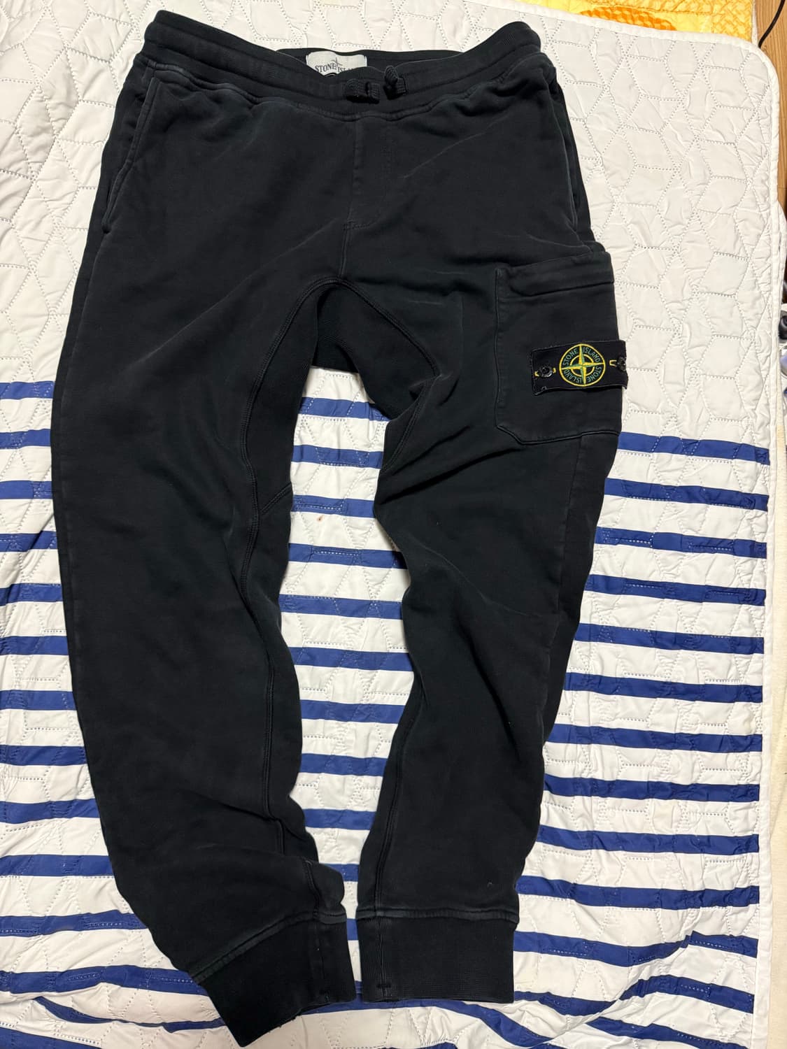 스톤아일랜드 조거팬츠 레귤러핏 플리스 코튼 카고 팬츠 상품이미지5