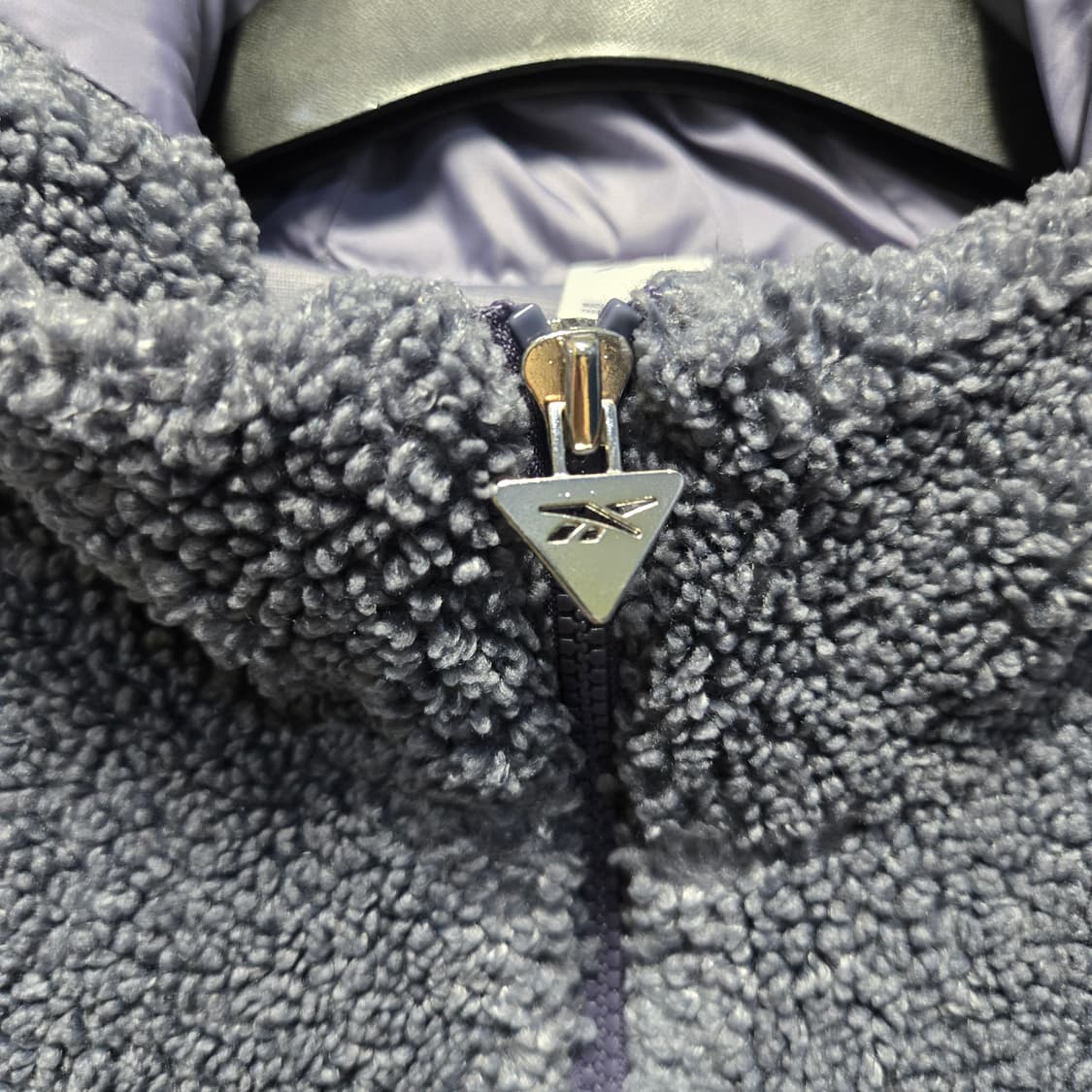 리복 여성 플리스 후드 뽀글이 집업  상품이미지3