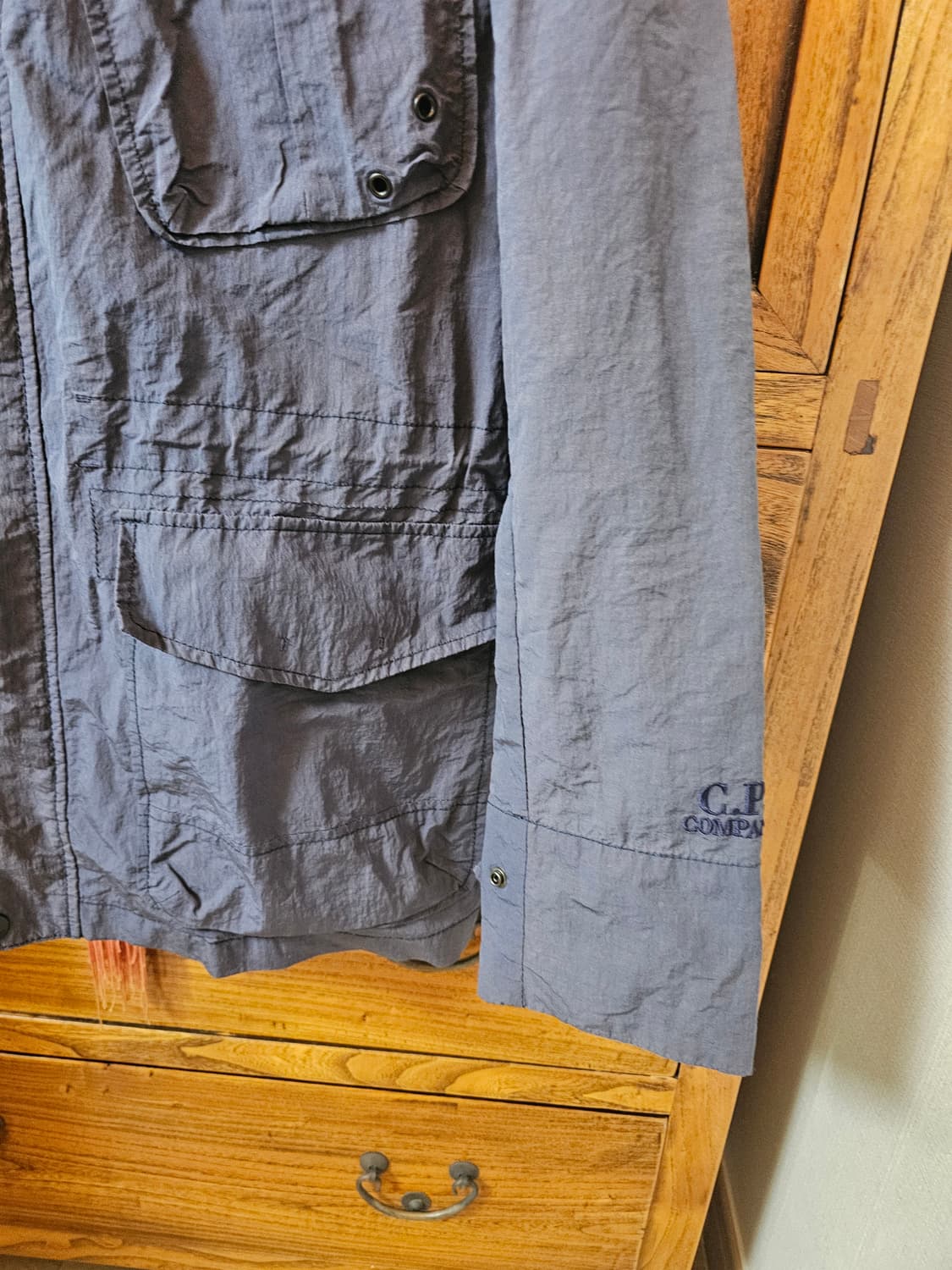 cp컴퍼니 씨피 한글택 정품 95사이즈 나일론 야상 바람막이 자켓 팔아요 상품이미지4