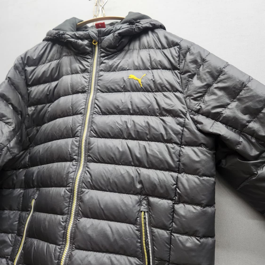 푸마 로고 경량 구스다운 스트링 후드패딩 L 상품이미지2