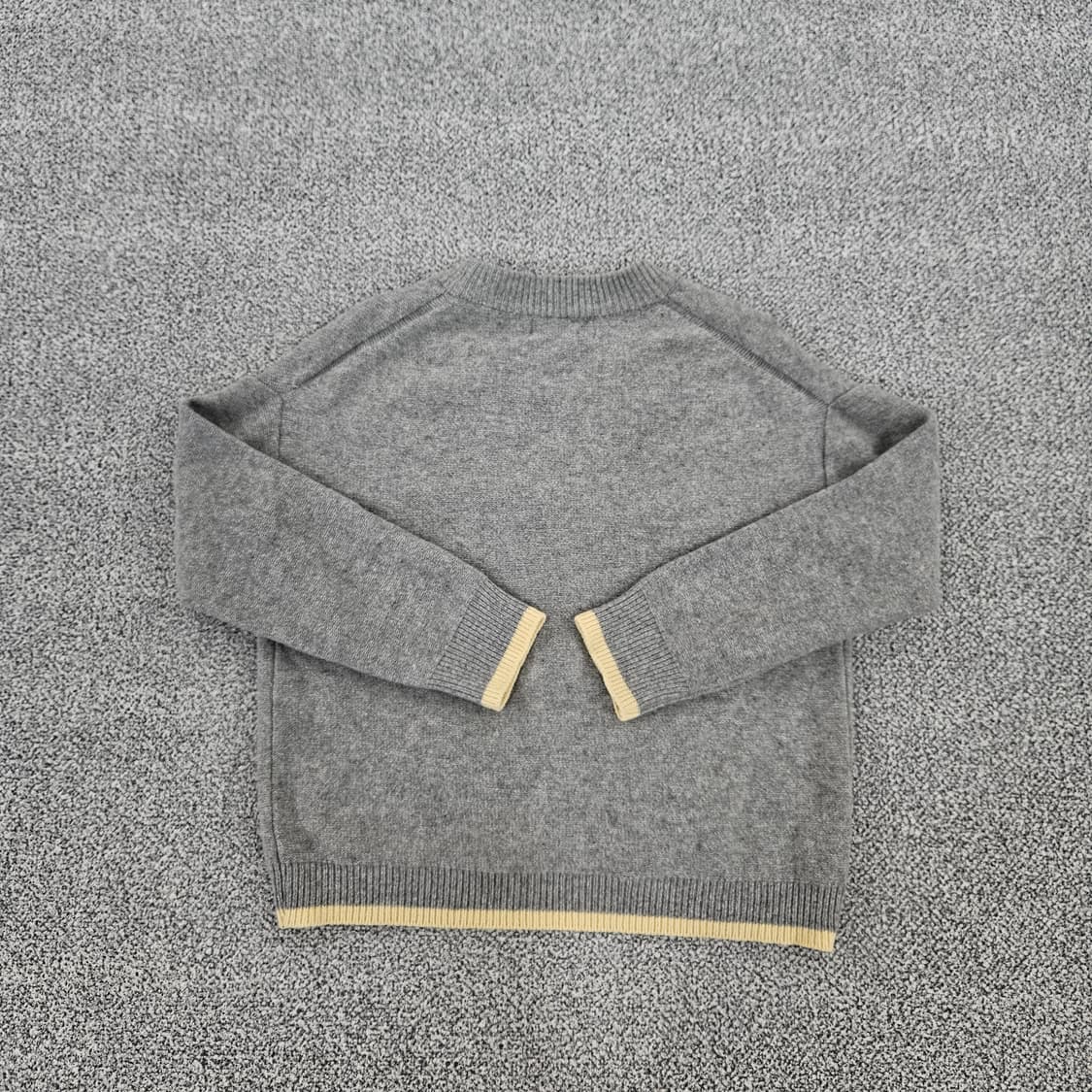 [실측확인] BLING 배색 브이넥 가디건 1104JM3 상품이미지3