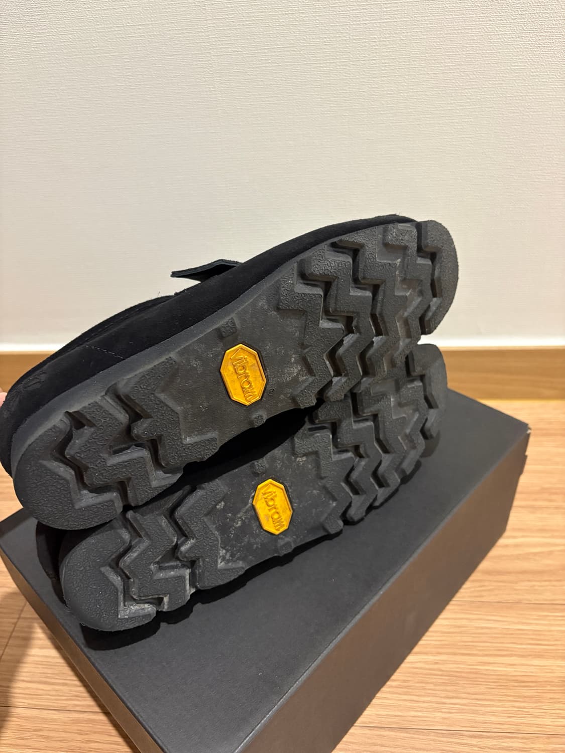 니들스 x 클락스 왈라비 [41.5] 상품이미지3