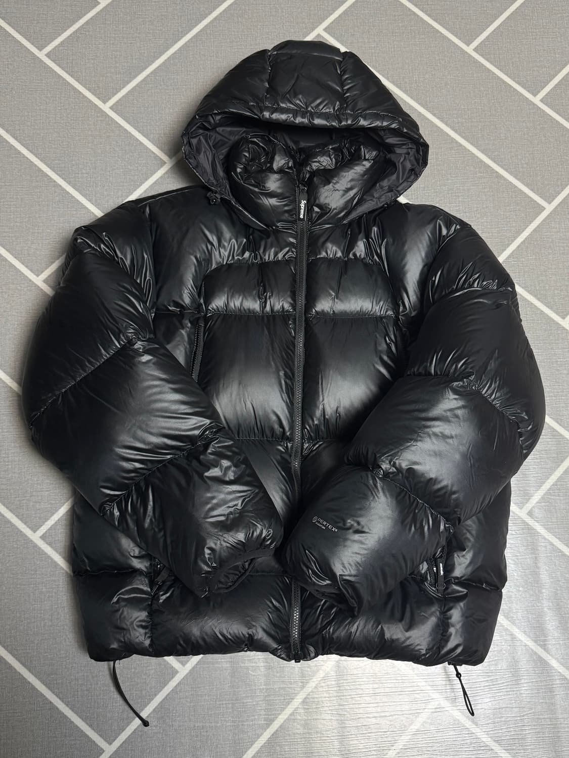 [M] 슈프림 페더웨이트 다운 푸퍼 자켓 블랙 23fw 상품이미지5