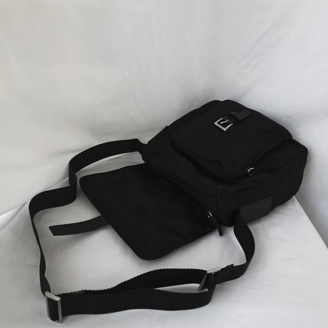 [정품 PRADA] 프라다 포코노 나일론 크로스백 주우재백 남녀공용 상품이미지6