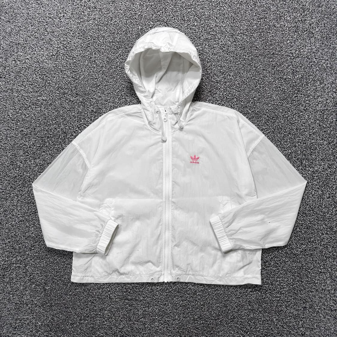 Name : 아디다스 핑크 자수로고 오버핏 크롭 바람막이 :)  상품이미지1