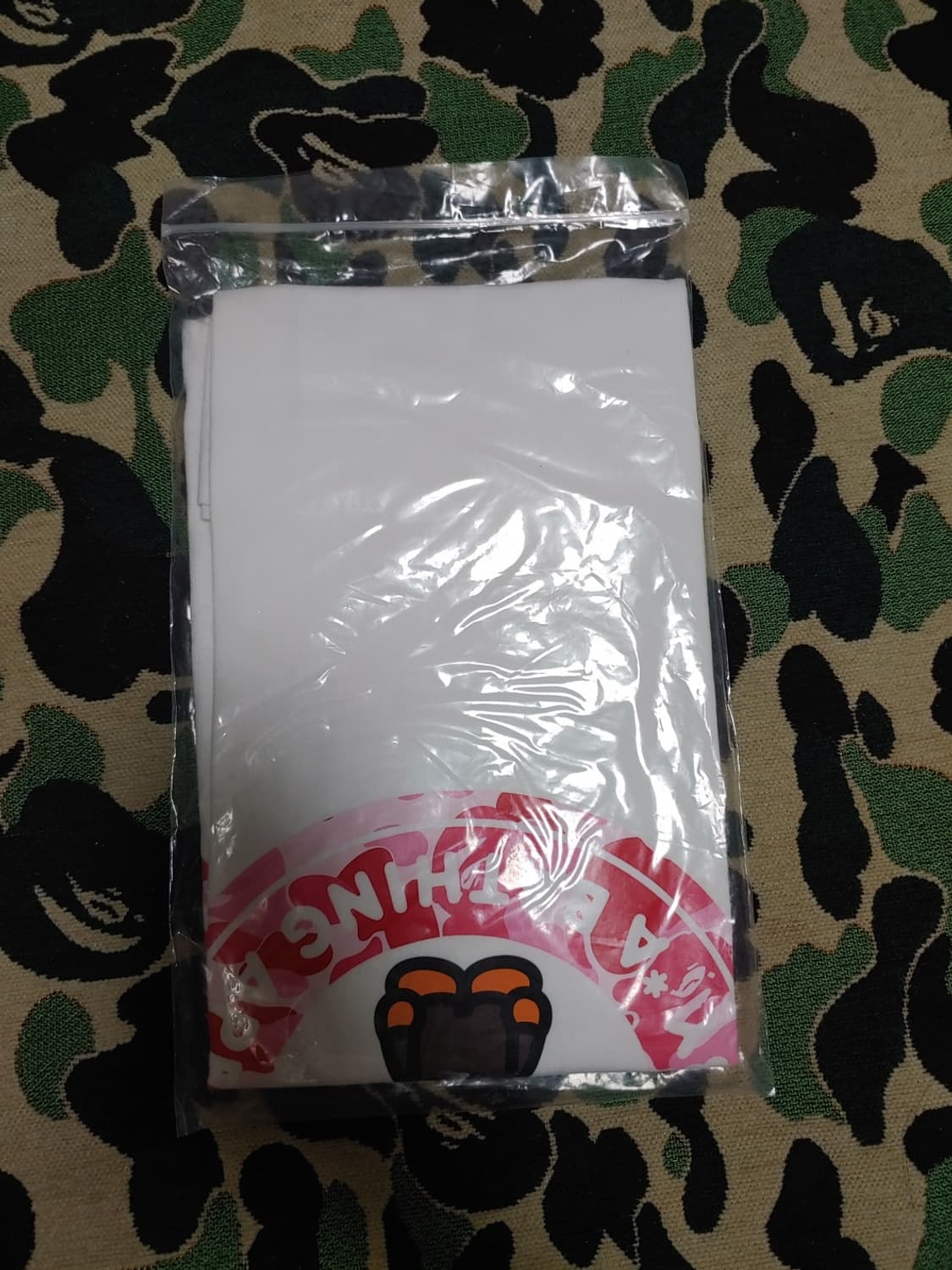 [L] 베이프 25SS ABC 핑크카모 베이비마일로 비지워크 반팔티 상품이미지3