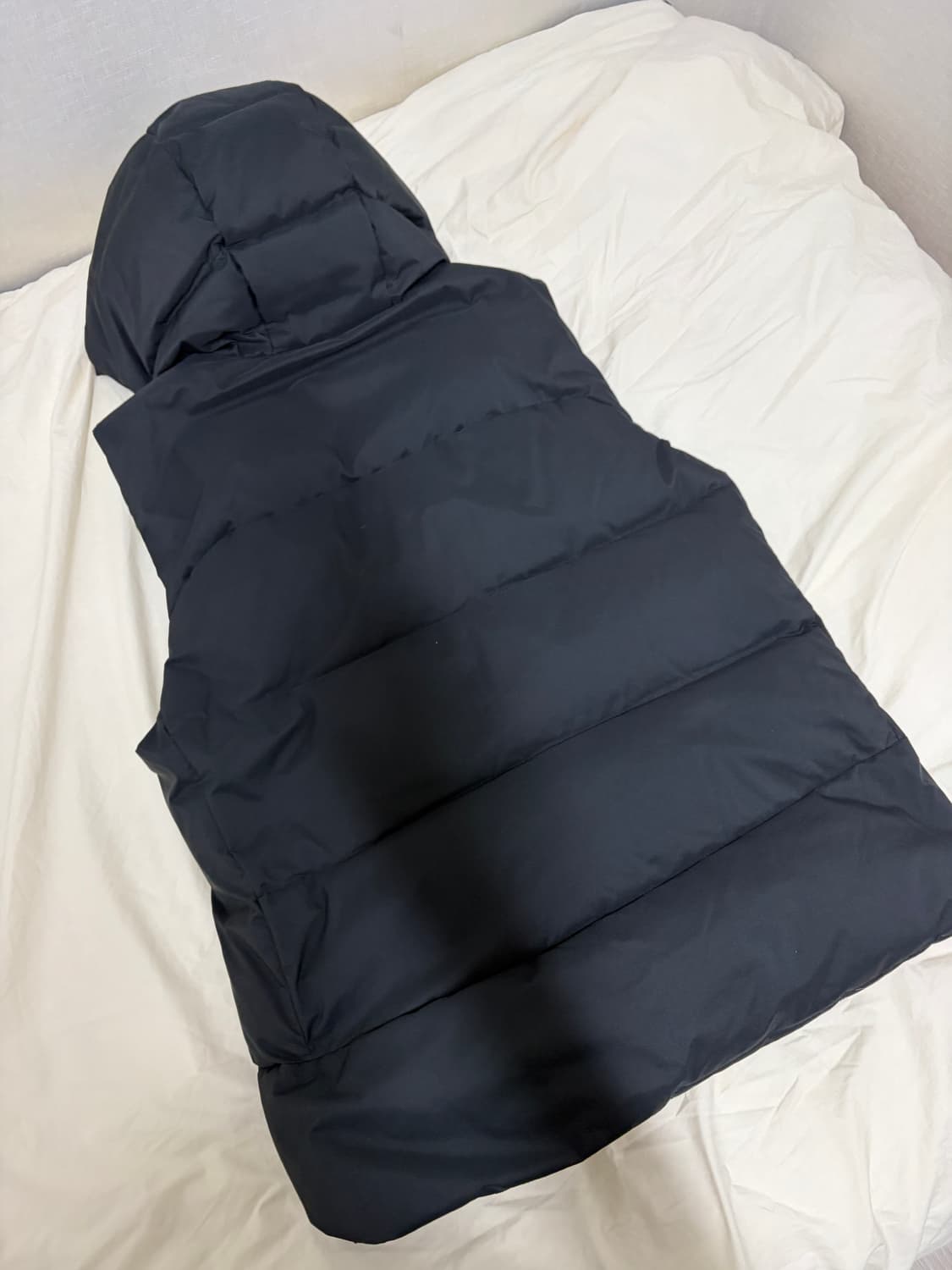 데상트 패딩조끼 상품이미지2