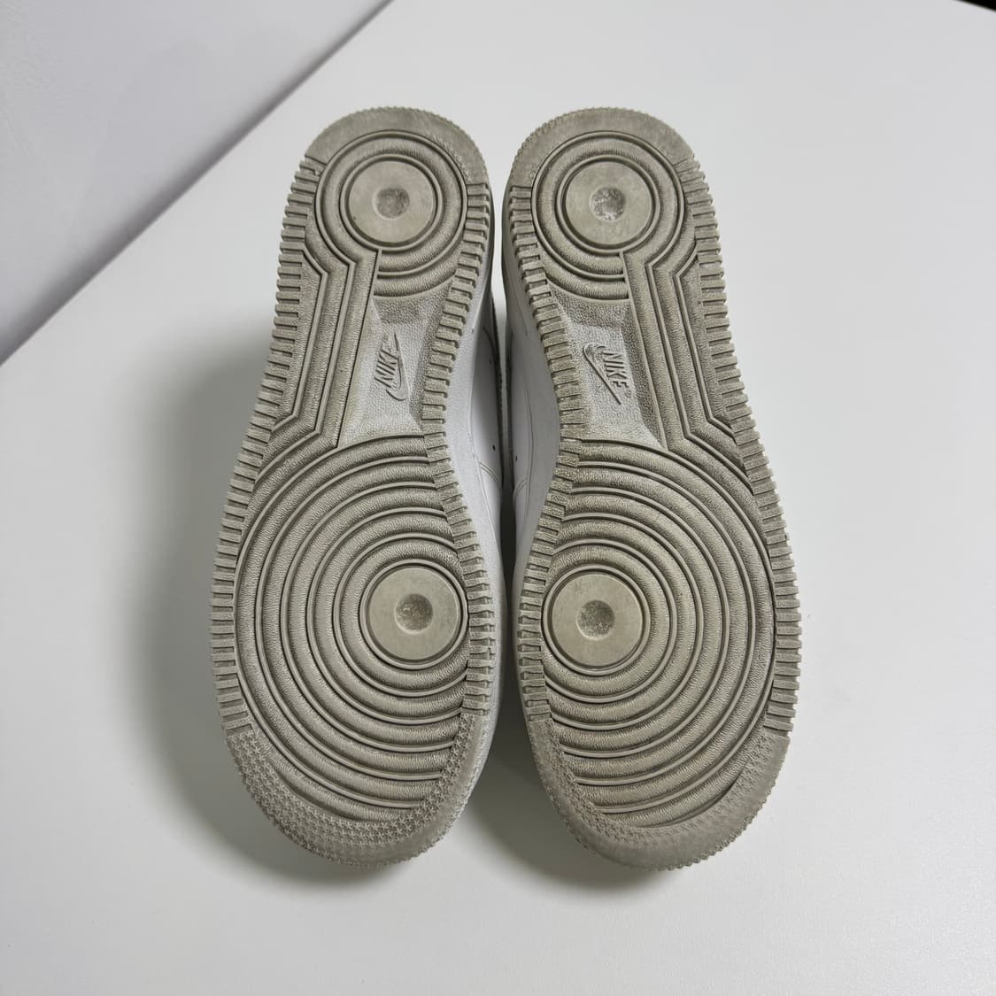 나이키 에어포스1 '07 화이트 250mm 상품이미지4