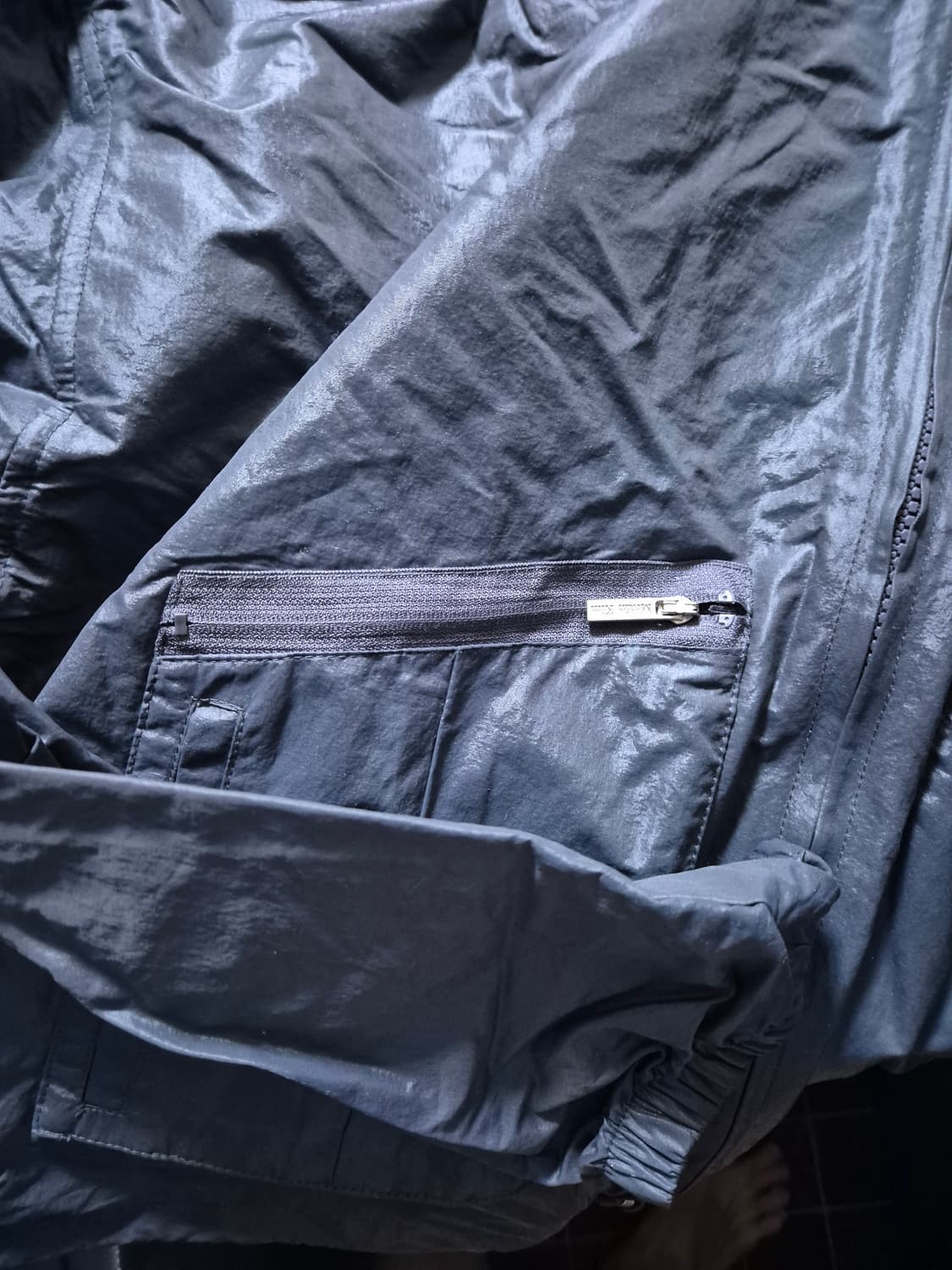 (새상품) 마뗑킴 포켓후디 나일론 점퍼 차콜 상품이미지5