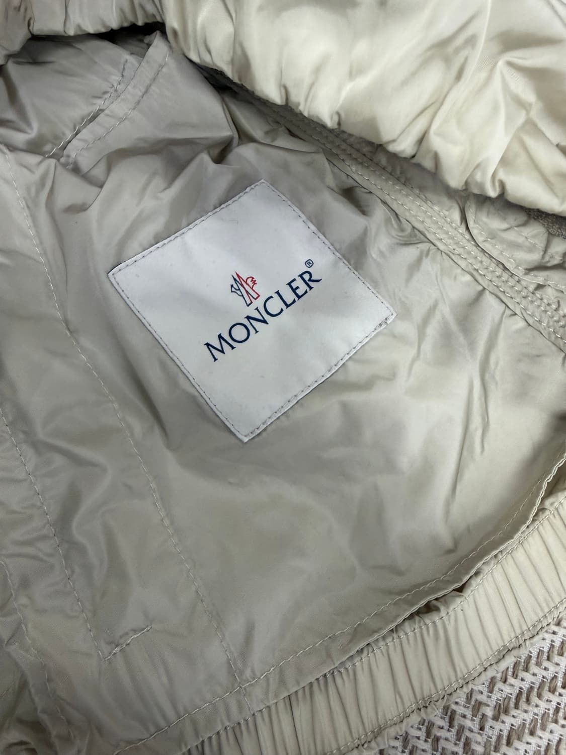 정품) 몽클레어 여성 칠부 오버핏 바람막이 0 상품이미지7