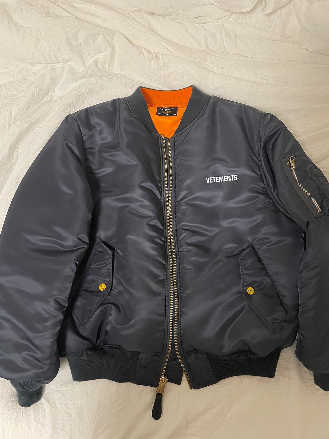 베트멍 알파인더스트리 봄버 S 상품이미지1