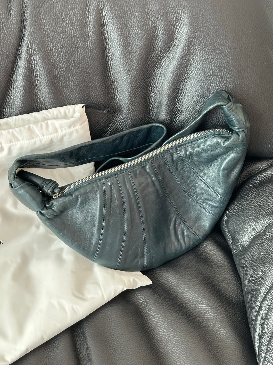 르메르 크로와상 범백 스몰 미드나잇그린 상품이미지3