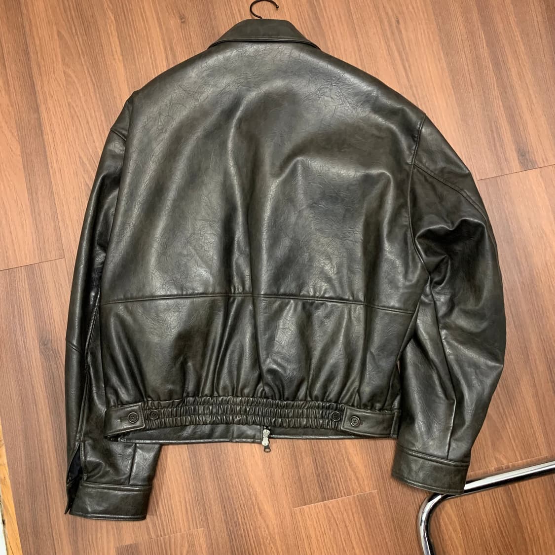 아모멘토 25fw 신세틱 레더 자켓 상품이미지2