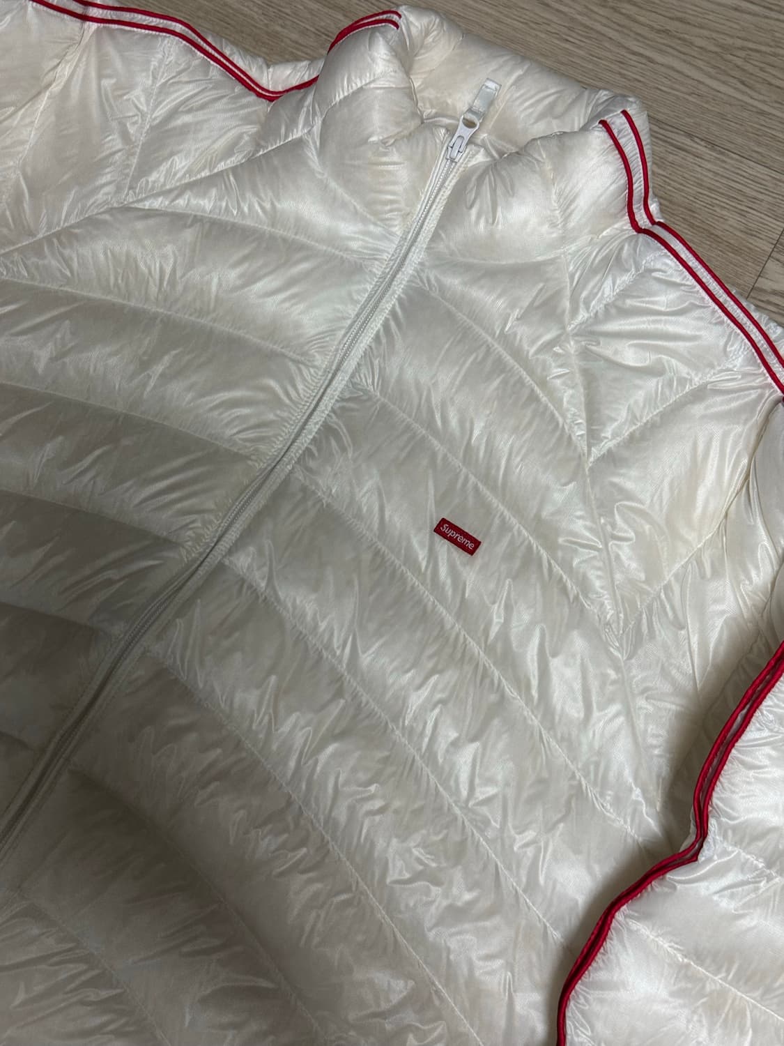 슈프림 마이크로 다운 자켓 화이트 경량패딩 상품이미지4