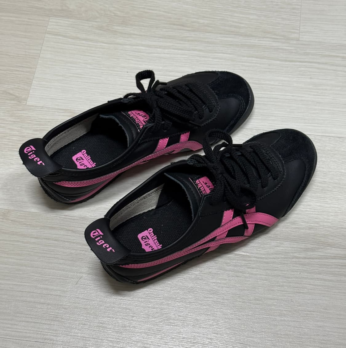 오니츠카타이거 멕시코 66 블랙드래곤후르츠 230 상품이미지2