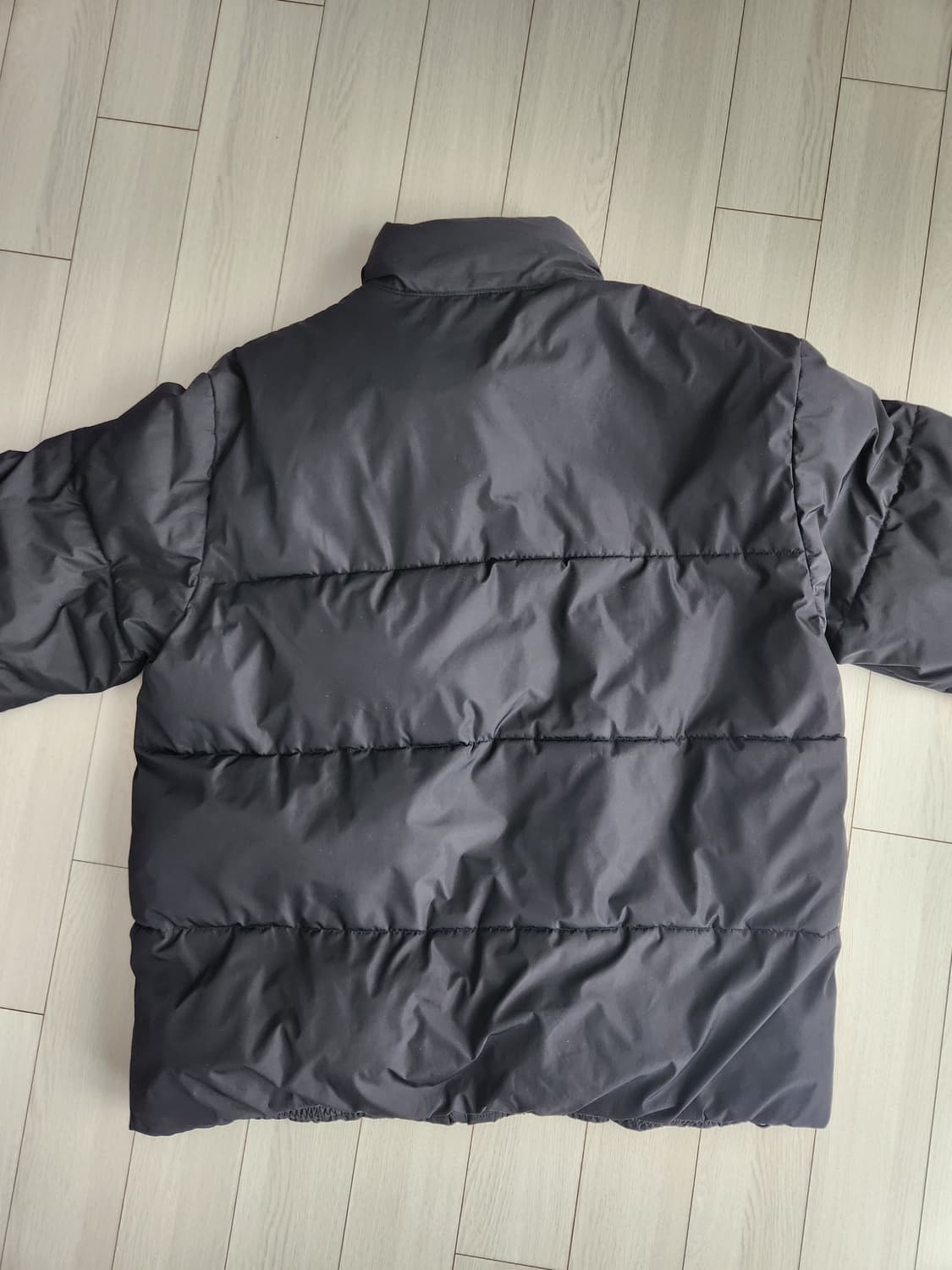 에잇세컨즈 남성 푸퍼 블랙 숏패딩 사이즈100(L)

얼핏보면 새거에요^ 상품이미지6