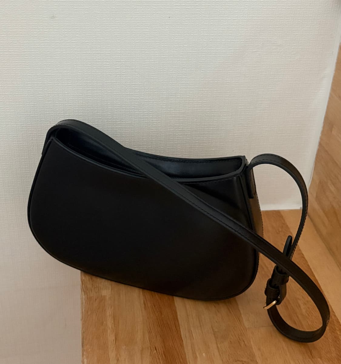 셀린느 트리옹프 틸리백 상품이미지4