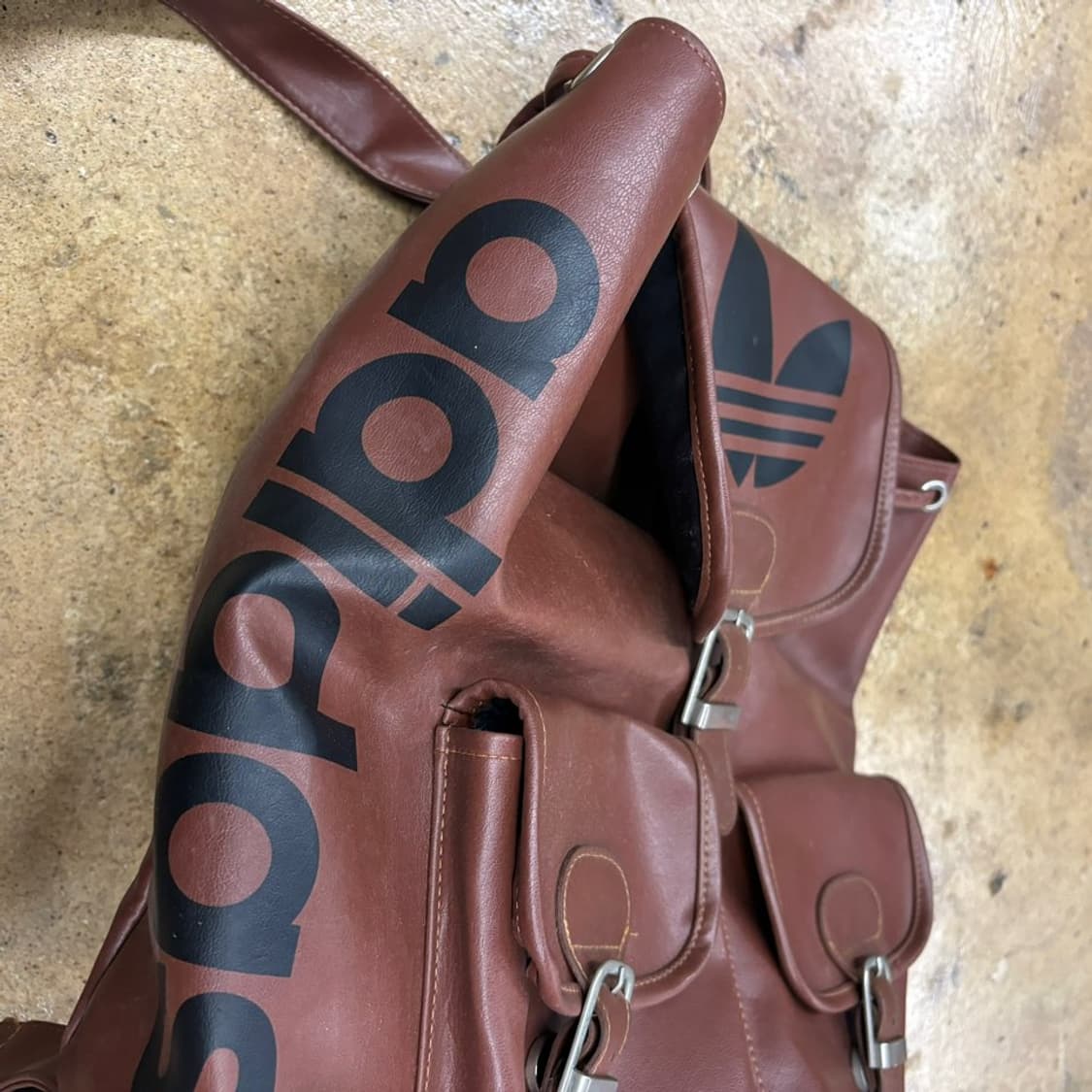 아디다스 빈티지 브라운 파이어버드 레더 복조리 미니 백팩 상품이미지4