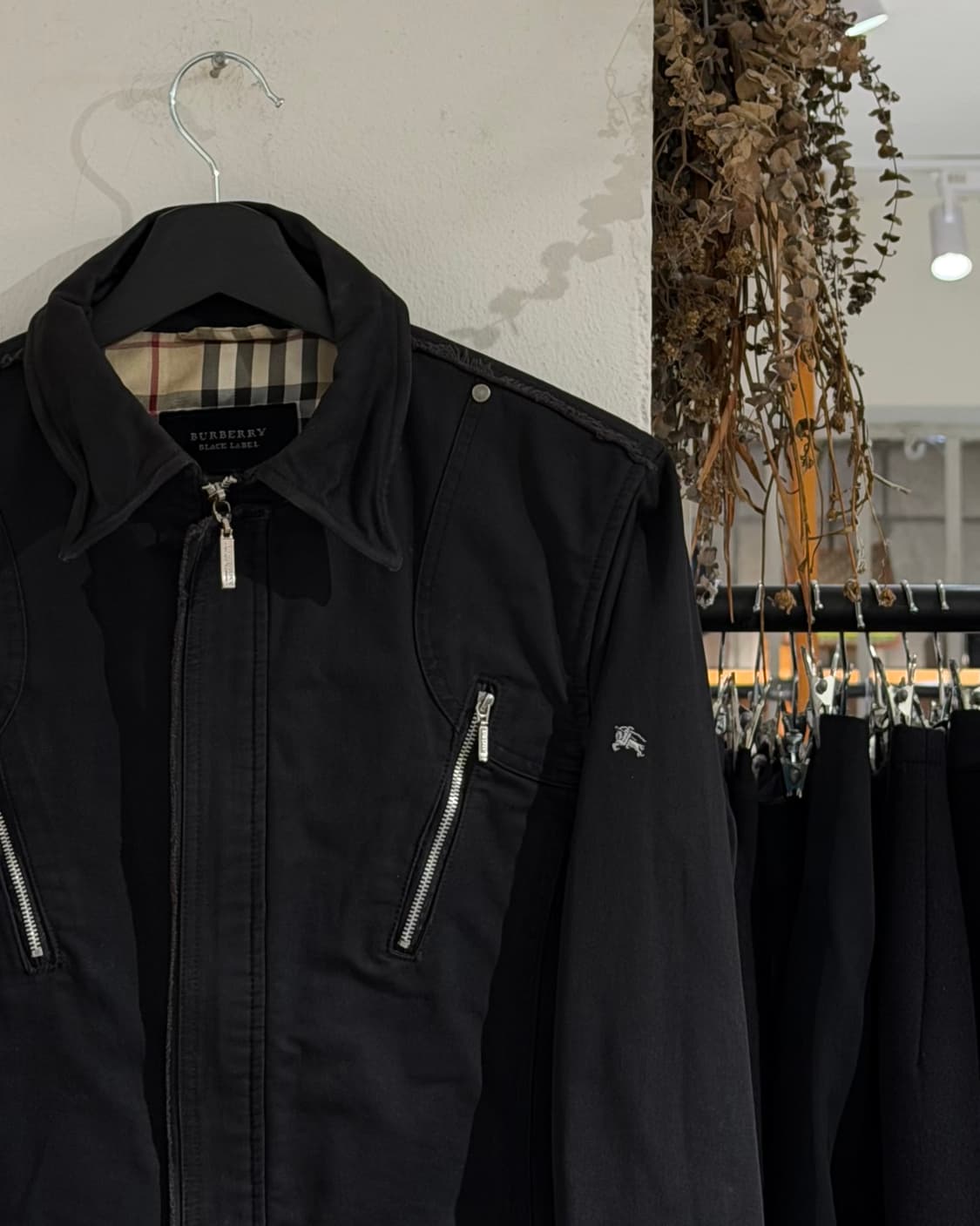 버버리 블랙라벨 블랙 우먼스 바이커 자켓 상품이미지3