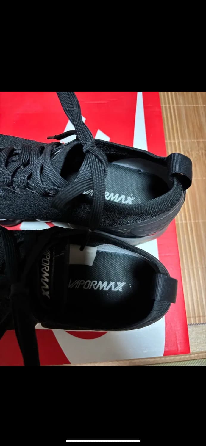 나이키 에어 베이퍼맥스 플라이니트 2 블랙 화이트 275팝니다. 상품이미지3