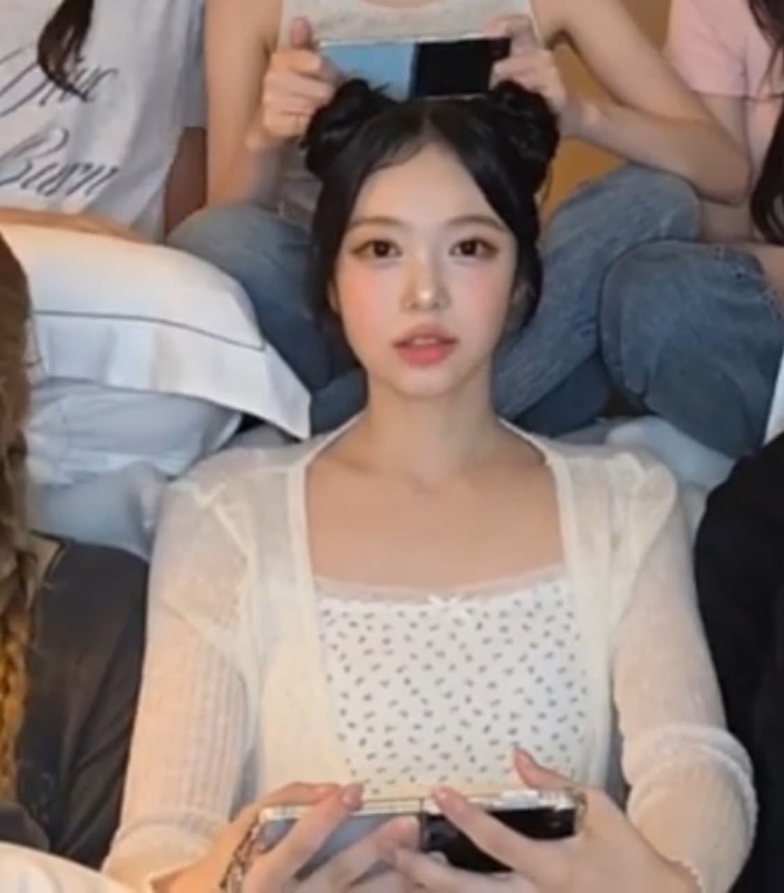 하츠투하츠 이안 착용)에이블리 플라워 레이스 크롭 나시  상품이미지1