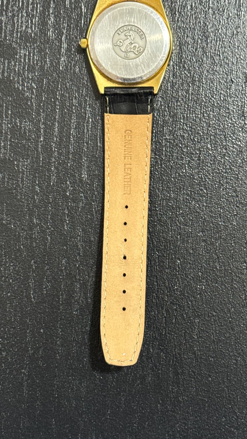 오메가 씨마스터 금장 쿼츠 시계 상품이미지6