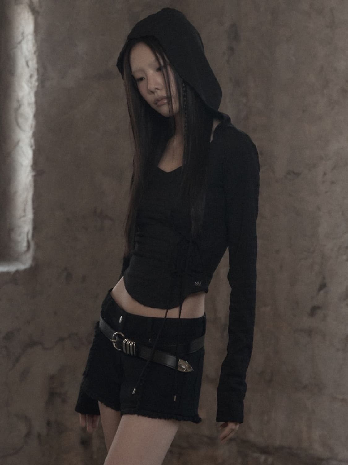 Mnem Diamond Neck Corset Hoodie (black) 상품이미지1