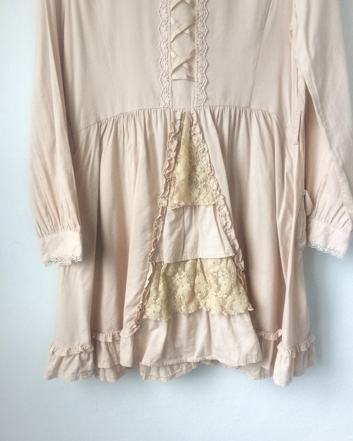 Axes femme back lace up point frill shir 상품이미지7