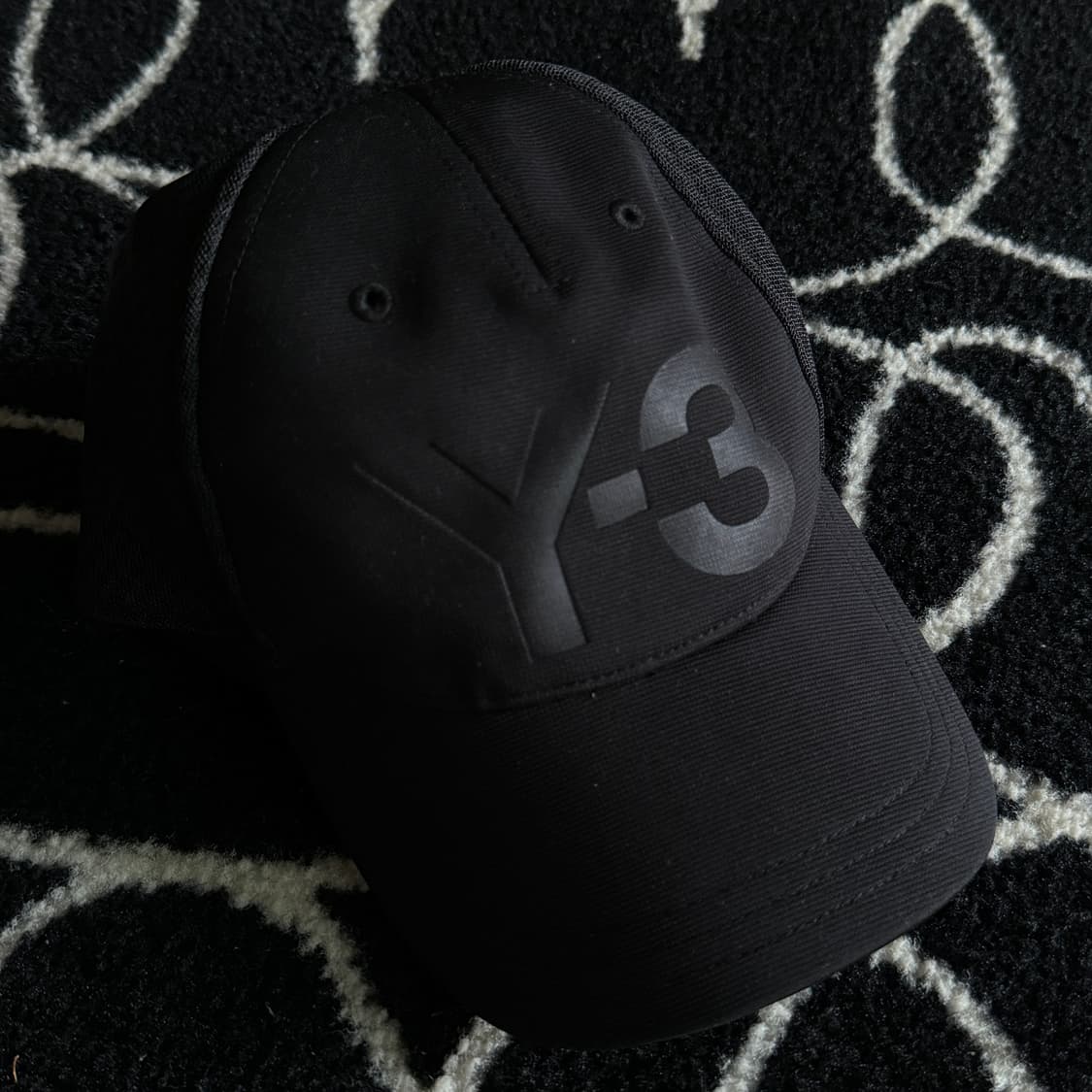 아디다스 Y-3 프린트 트러커 메쉬 볼캡 모자 올검 블랙 상품이미지1