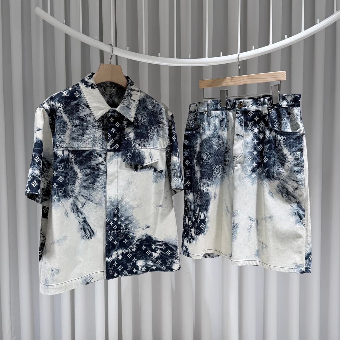 (A+/L,32) / 루이비통 모노그램 반다나  데님 인디고 셋업 상품이미지1