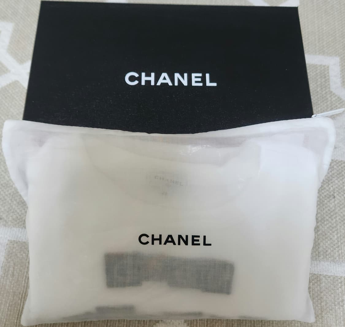 [정품] 샤넬 COCO 반팔 티셔츠 38 (여성용) 새상품급 한정판 상품이미지6