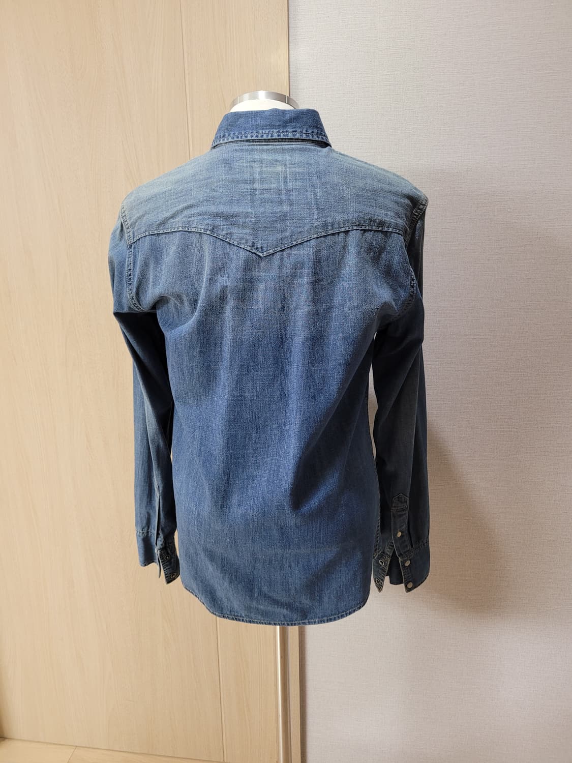후아유 WHO.A.U 남자 웨스턴 데님 셔츠 L 블루 상품이미지5