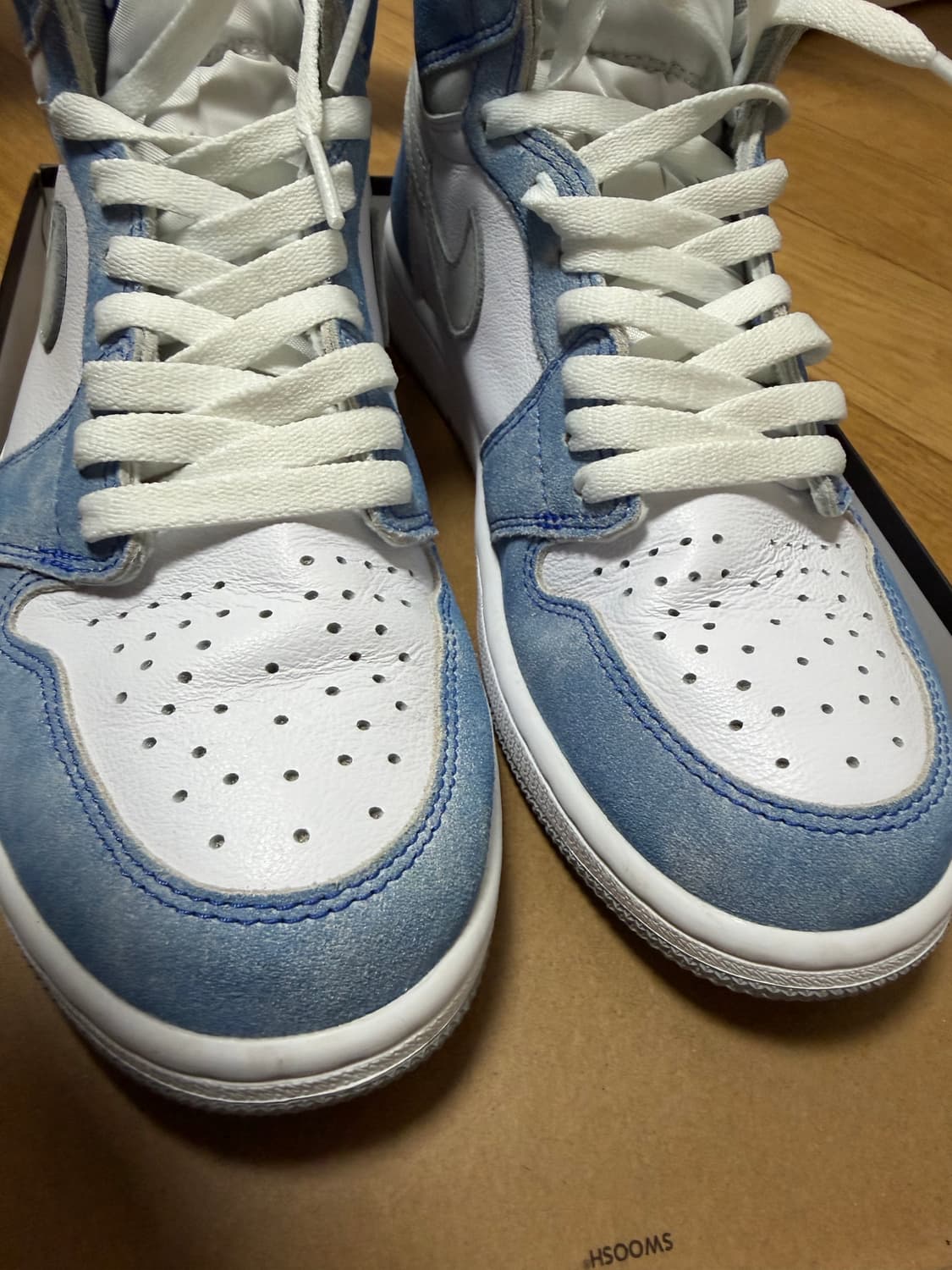 조던 1 레트로 하이 OG하이퍼로얄 265 상품이미지5