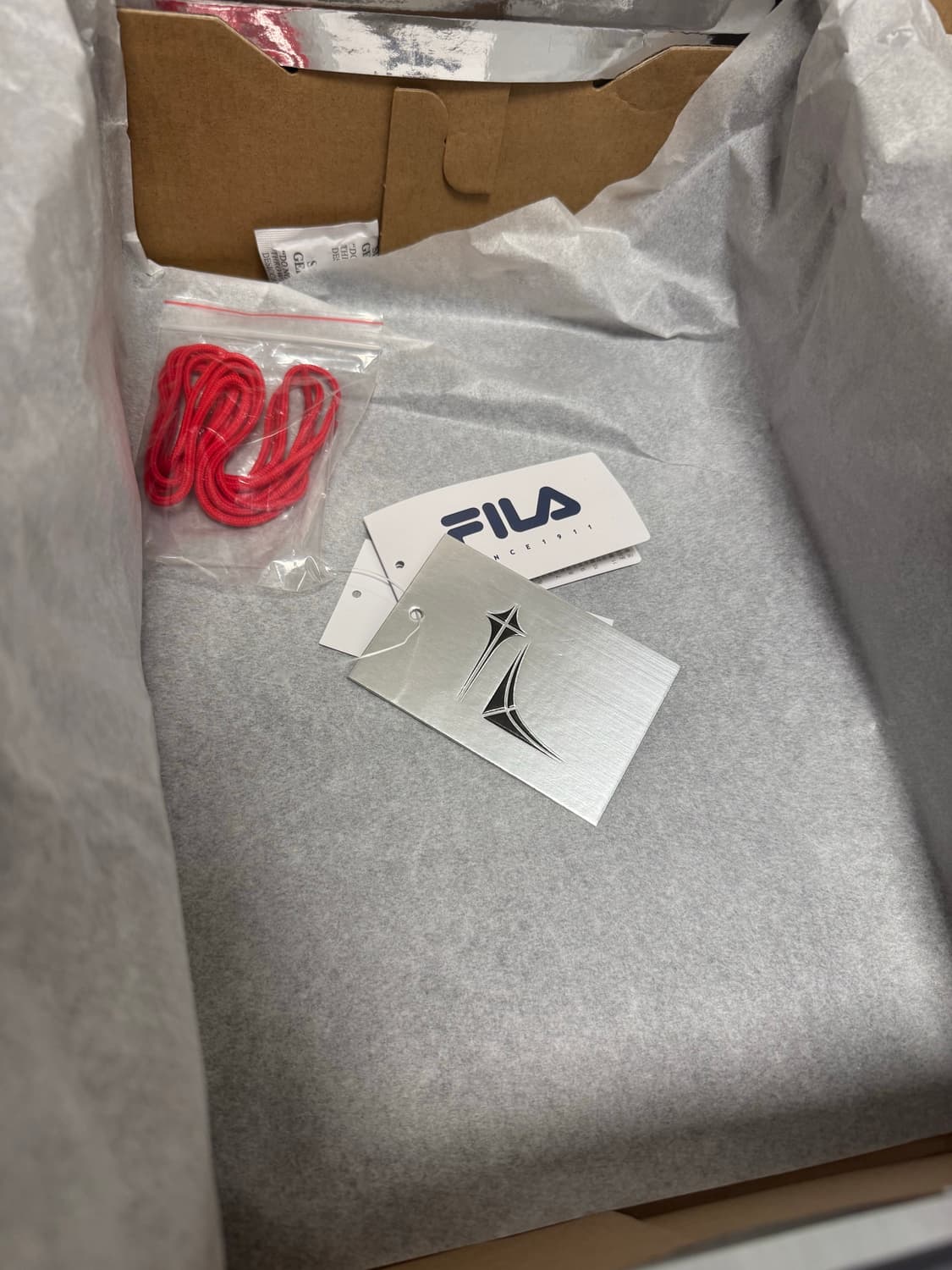 떠그클럽x휠라 콜라보 280 상품이미지2