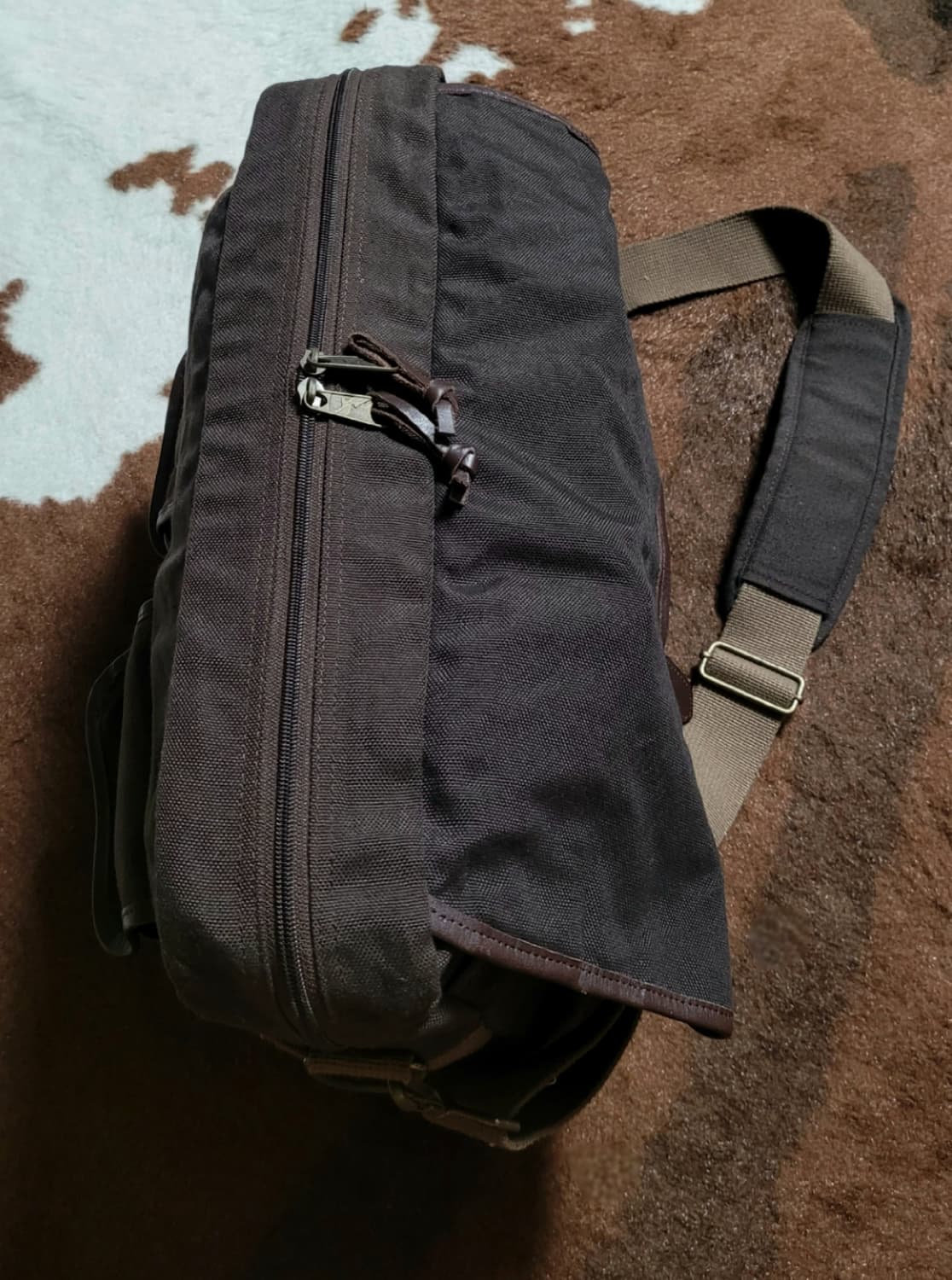 OUTDOOR PRODUCTS  남성용 메신저백(중형) 상품이미지6